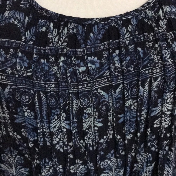 Bila cold-shoulder blue Boho top with bell sleeves - Picture 2 of 10